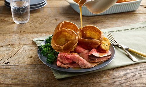 yorkshire puddings with sunday roast